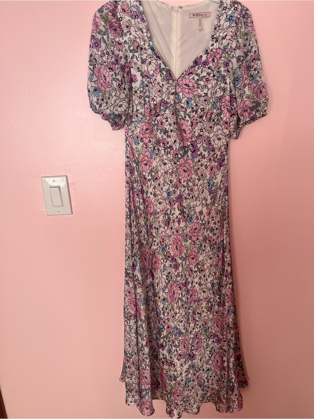 BCBGeneration Pink Floral V-Neck Short Sleeve Maxi Dress - Picture 2 of 8